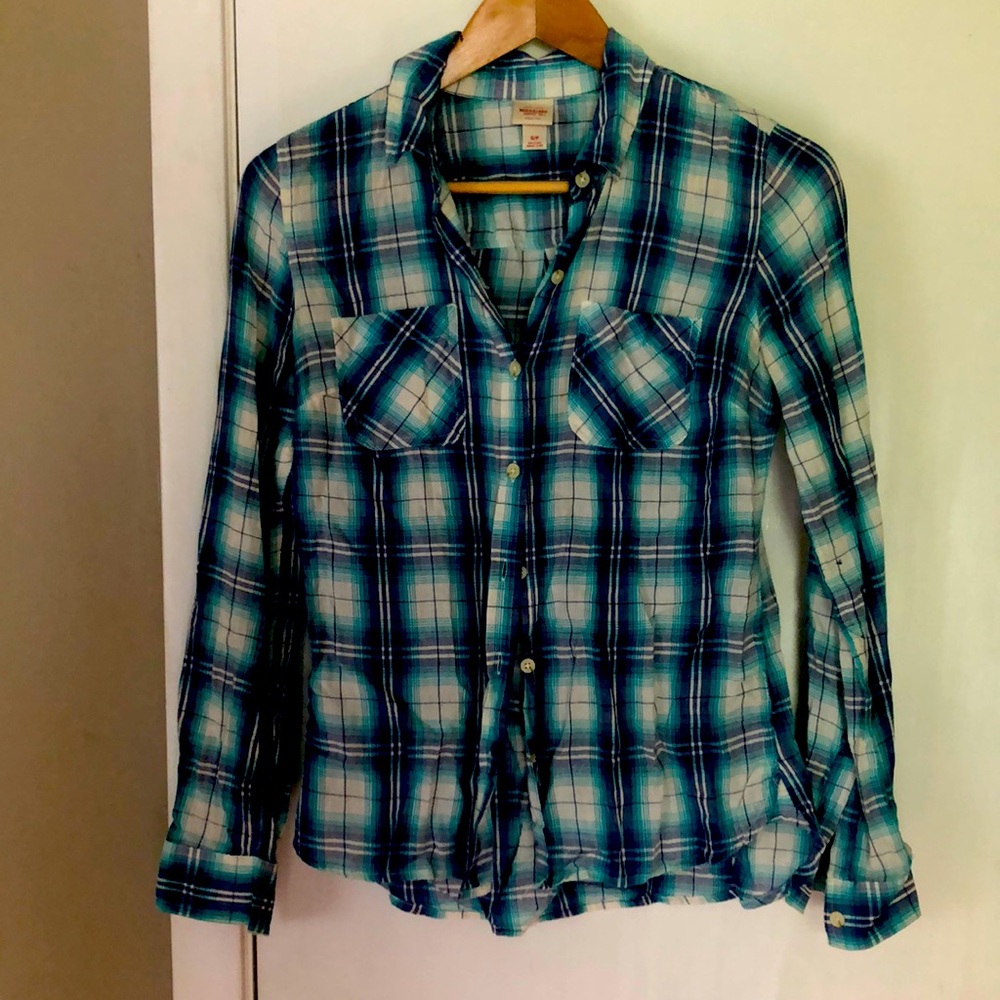 Mossimo light weight button down